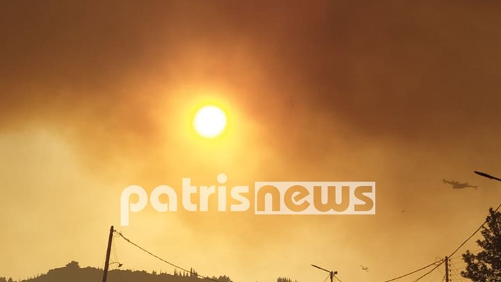 Φωτιά στην Ηλεία: Ήχησαν οι καμπάνες στο χωριό Δάφνη – Σοκαριστικές στιγμές για τους κατοίκους