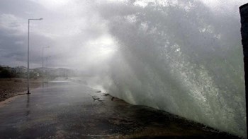 Καιρός: Συνεχίζονται οι υψηλές θερμοκρασίες και οι δυνατοί άνεμοι – Αναλυτικά η πρόγνωση