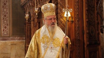 Μητροπολίτης Αιτωλίας για τις μάσκες: Δεν αφήνει ο Θεός να μολυνθείς μέσα στο ναό – Τι είπε για τον αγιασμό