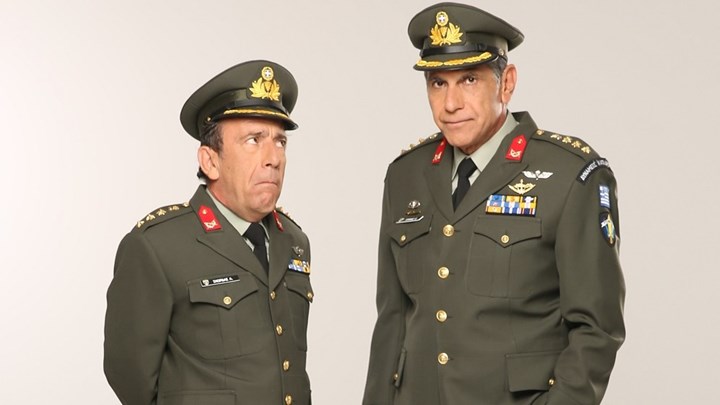 Παρουσιάστε: Στα χακί ξανά ο Μπέζος –  Δύο ορκισμένοι εχθροί στο στρατόπεδο – Τι θα δούμε στη σειρά