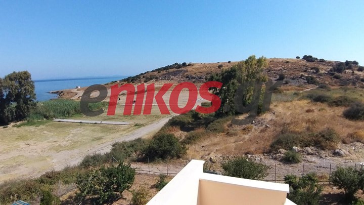 Λέσβος: Σε αυτό το σημείο θα μεταφερθούν οι μετανάστες – Ξεφορτώνονται σκηνές – ΦΩΤΟ – ΒΙΝΤΕΟ