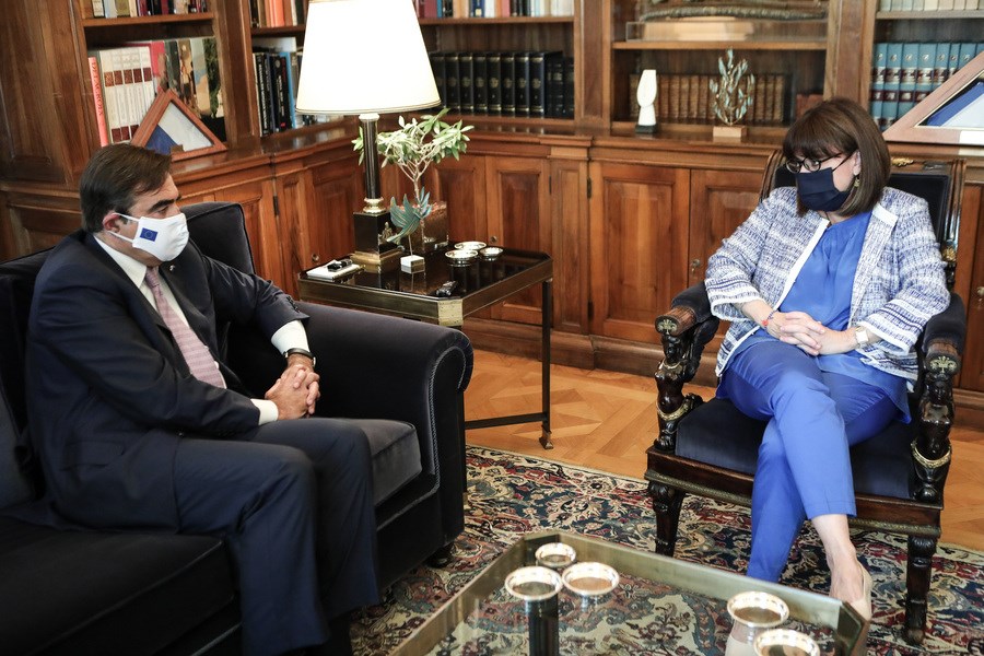 Σακελλαροπούλου για μεταναστευτικό: Ήρθε η ώρα να αναλάβουν όλοι τις ευθύνες τους