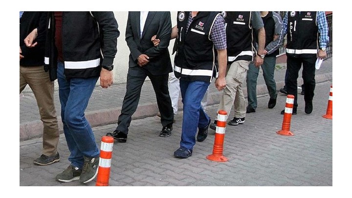 Τουρκία: Εντάλματα σύλληψης για πάνω από 130 στρατιωτικούς και δικαστές