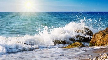 Καιρός: Στα ύψη το θερμόμετρο – Επιμένουν τα μελτέμια