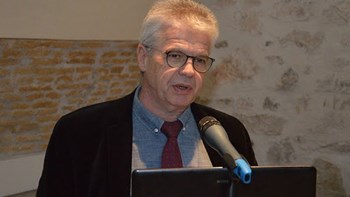 Γώγος: Ίσως χρειαστεί να κλείσει ολόκληρο σχολείο, αν εντοπιστούν τρία κρούσματα – ΒΙΝΤΕΟ