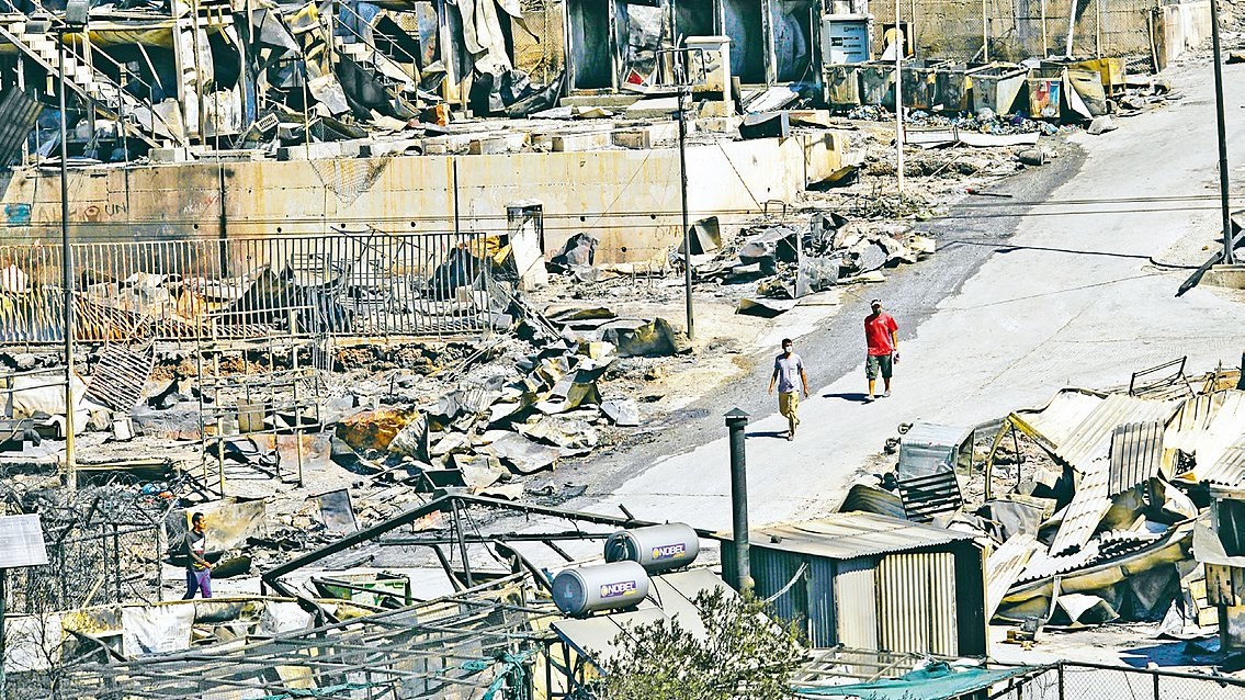 Ποιοι έβαλαν φωτιά στη Μόρια – Τέσσερις ΜΚΟ στο μικροσκόπιο της ΕΥΠ