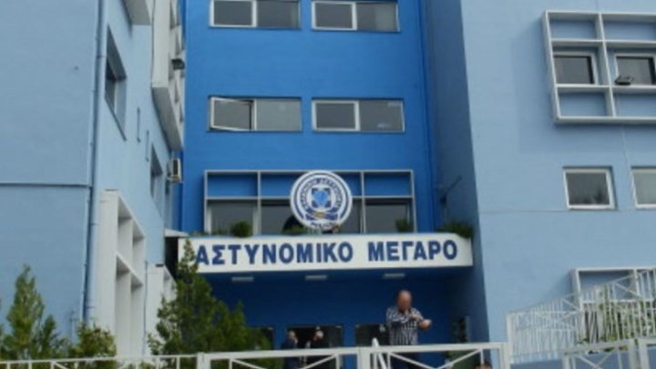Xανιά: Στο Αστυνομικό Μέγαρο ο πατέρας που χτύπησε καθηγητή για τη μάσκα