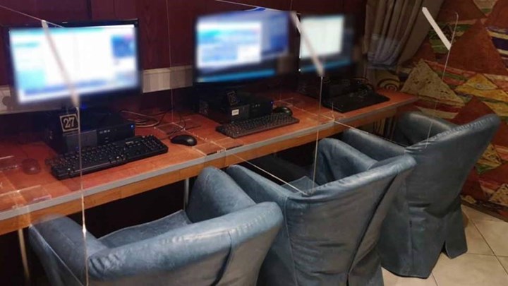 Έφοδος της ΕΛ.ΑΣ. σε παράνομο μίνι καζίνο στη Θεσσαλονίκη – 3 άτομα στον εισαγγελέα