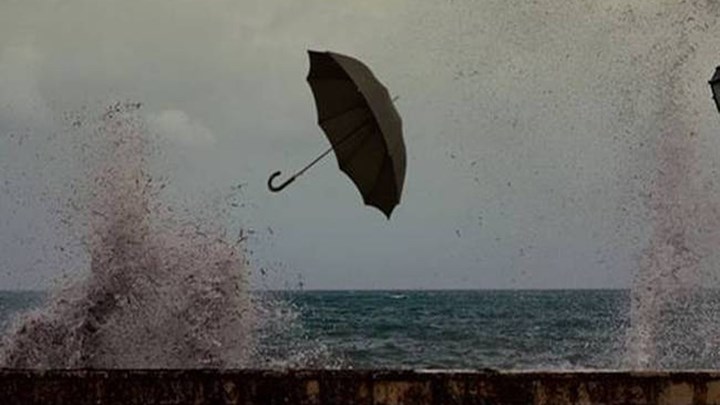 Κακοκαιρία “Ιανός”: Έρχονται καταιγίδες και θυελλώδεις άνεμοι – Η πιθανότητα δημιουργίας μεσογειακού κυκλώνα