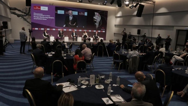 Αντιπαράθεση Μπακογιάννη-Ράμα για Ερντογάν και ΑΟΖ