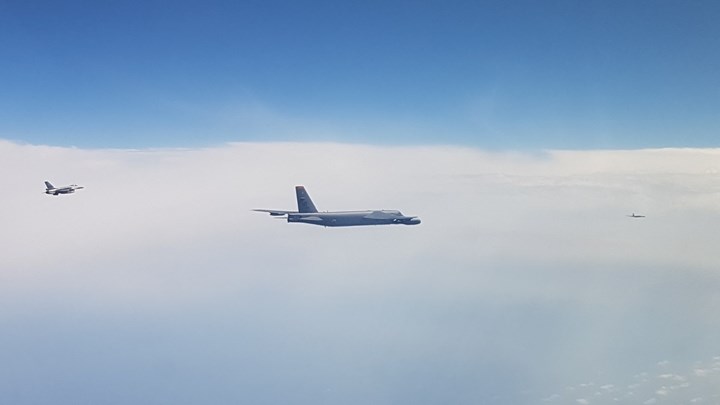 Μόνο Ελληνικά F-16: Οι ΗΠΑ γύρισαν την πλάτη στην Τουρκία – Νέα συνοδεία Β-52 – ΦΩΤΟ – ΒΙΝΤΕΟ