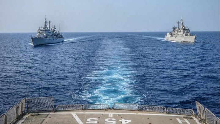 Ραγδαίες εξελίξεις στην Aνατολική Μεσόγειο: Ελλάδα και Τουρκία αποσύρουν τους στόλους τους