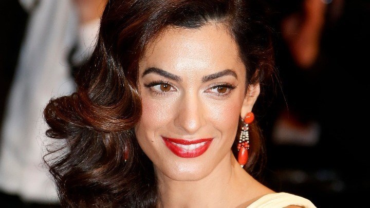 Βρετανία: Ηχηρή παραίτηση από την Αμάλ Κλούνεϊ