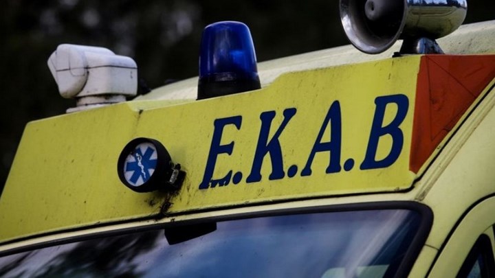 Βοιωτία: Ένας νεκρός και τρεις σοβαρά τραυματίες σε τροχαίο – Αυτοκίνητο συγκρούστηκε με φορτηγό