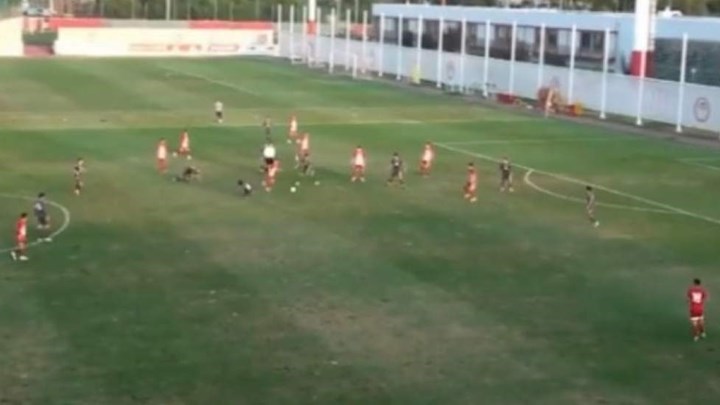 Η γκολάρα αλά Μέσι που έβαλε ο Νικόλης της Κ19 του Ολυμπιακού – ΒΙΝΤΕΟ