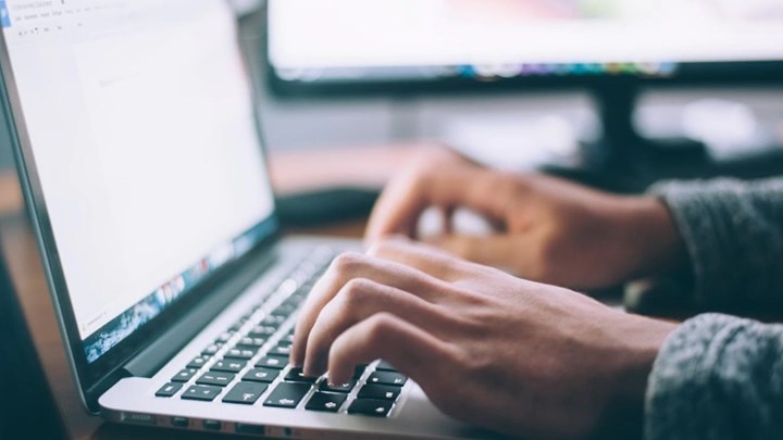 Ολόκληρη η διάταξη για την υποχρεωτική τηλεργασία στην Αττική – Τι προβλέπει