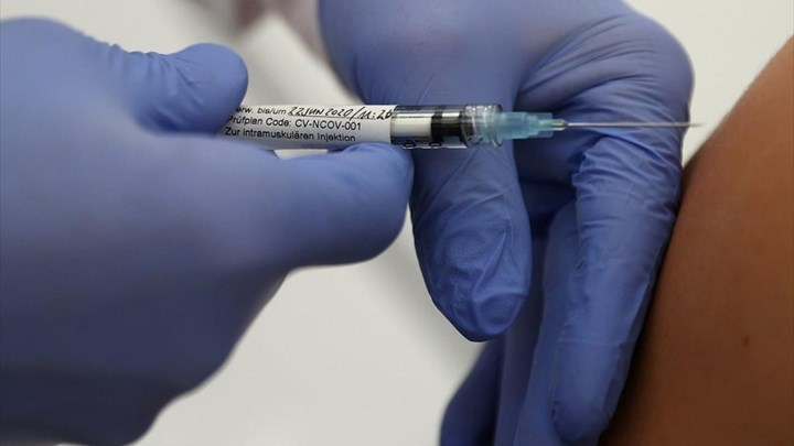 NYT: Νέα διακοπή στις δοκιμές του εμβολίου της Οξφόρδης – Παρενέργειες σε δεύτερο εθελοντή