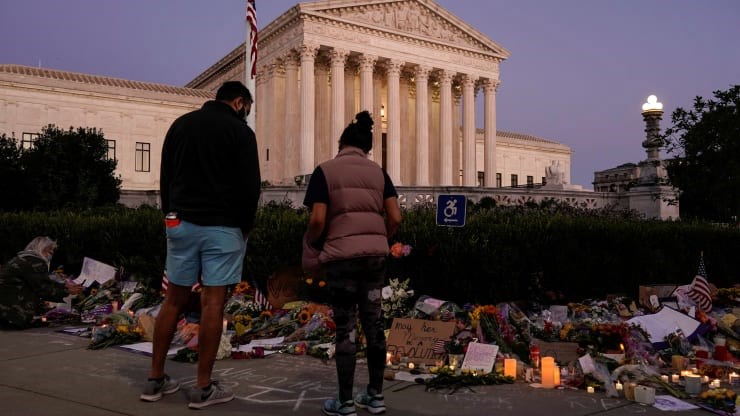 Ρουθ Μπέιντερ Γκίνσμπεργκ: Σε λαϊκό προσκύνημα η σορός της