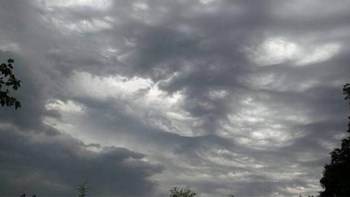 Καιρός: Νεφώσεις και θερμοκρασία έως 29 βαθμούς σήμερα – Πού θα βρέξει