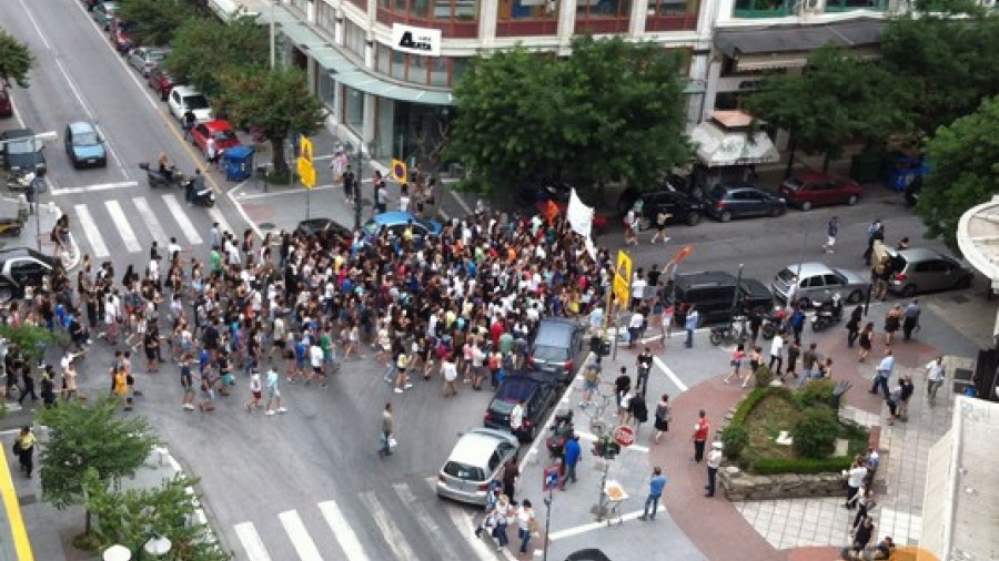 Κορονοϊός – Θεσσαλονίκη: Πορεία μαθητών με σύνθημα “Κάτω από τη μάσκα έχουμε φωνή” – ΦΩΤΟ – ΒΙΝΤΕΟ