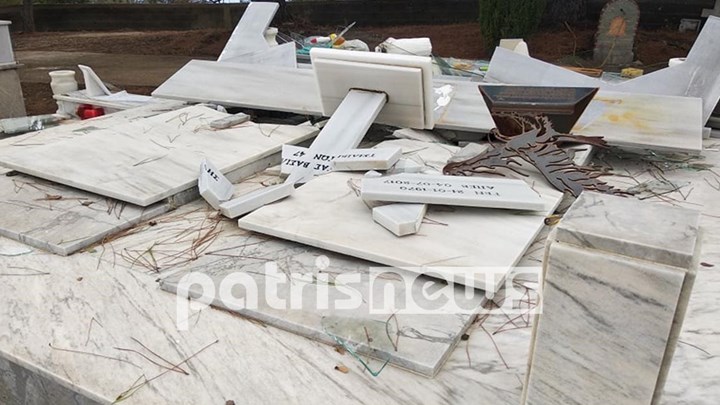 Ηλεία: «Άνοιξαν» οι τάφοι από τους ισχυρούς ανέμους στη Ζαχάρω – ΦΩΤΟ – ΒΙΝΤΕΟ