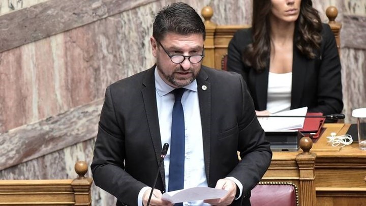 Κορονοϊός – Χαρδαλιάς: Τα δύο νέα μέτρα που βρίσκονται στο τραπέζι – Σενάριο για ωράριο σε περίπτερα