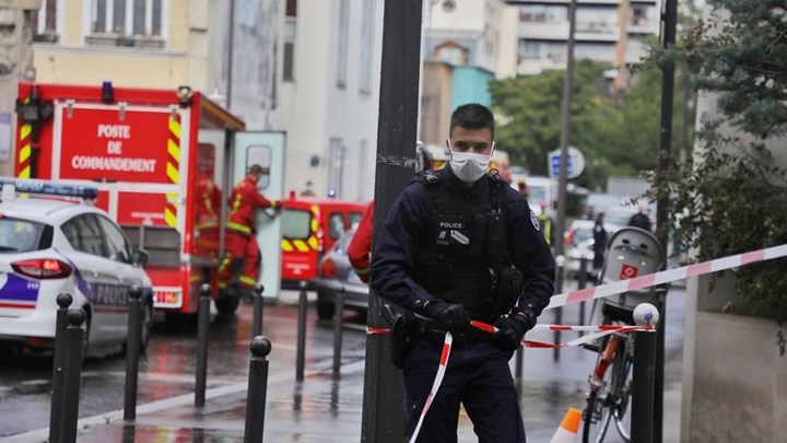 Συναγερμός στο Παρίσι: Δύο τραυματίες από την επίθεση με ματσέτα κοντά στα γραφεία του “Charlie Hebdo” – ΦΩΤΟ