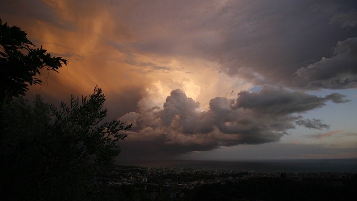 Καιρός – ΕΜΥ: Διαδοχικά κύματα κακοκαιρίας θα «χτυπήσουν» τη χώρα – ΦΩΤΟ – ΒΙΝΤΕΟ