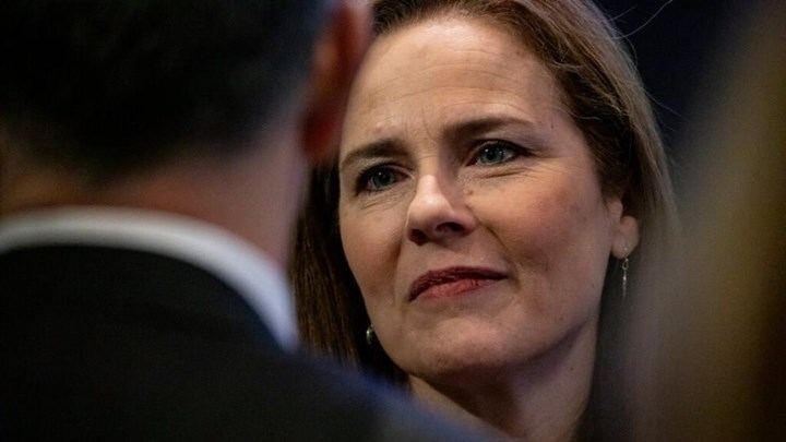 ΗΠΑ: Η Έιμι Κόνεϊ Μπάρετ είναι η επικρατέστερη υποψήφια για το Ανώτατο Δικαστήριο