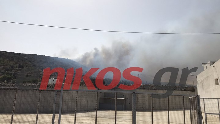 ΦΩΤΟ και ΒΙΝΤΕΟ αναγνώστη από τη φωτιά στην Πάρο