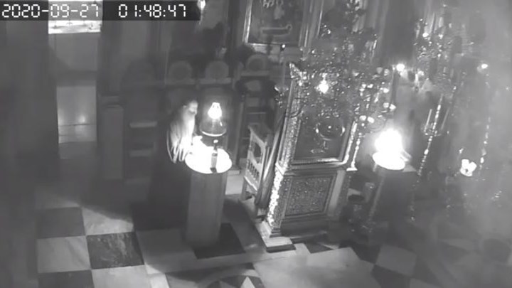 Σεισμός στο Άγιον Όρος: Πέφτουν οι σοβάδες και οι μοναχοί ψέλνουν – ΒΙΝΤΕΟ