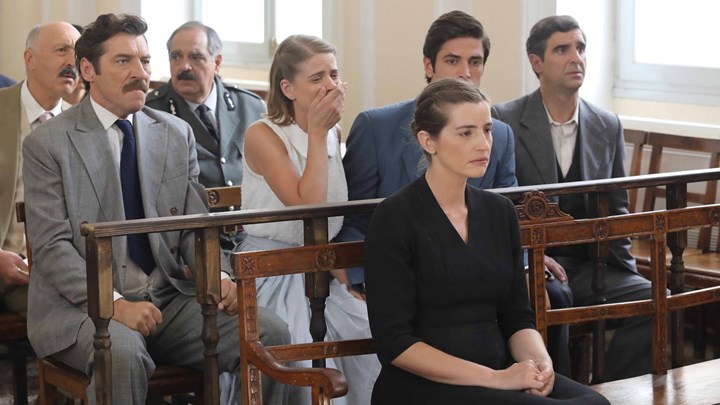 Άγριες Μέλισσες: Ο Κωνσταντής νιώθει το βάρος των ενοχών – Θα αντέξει την πίεση της ανάκρισης;