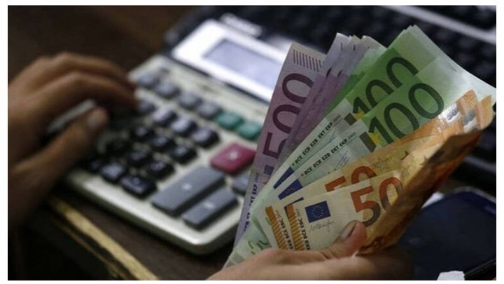 Επιστρεπτέα προκαταβολή 4: Δώρο ένα μέρος για τους πληττόμενους – Οι παρεμβάσεις που σχεδιάζει το ΥΠΟΙΚ