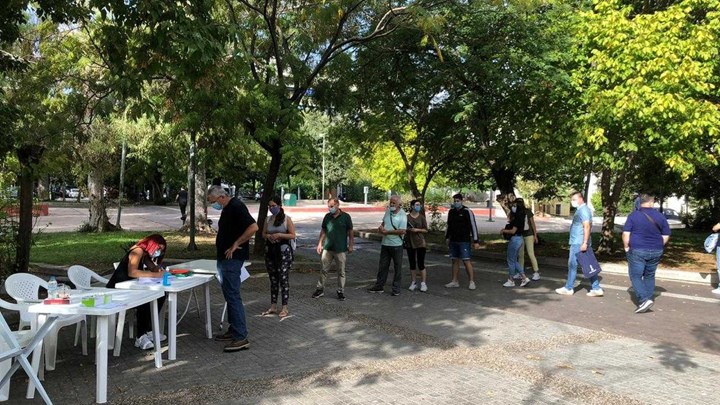 Κορονοϊός: Έγιναν 422 rapid test σε πολίτες στην πλατεία Κουμουνδούρου – Πόσα κρούσματα εντοπίστηκαν
