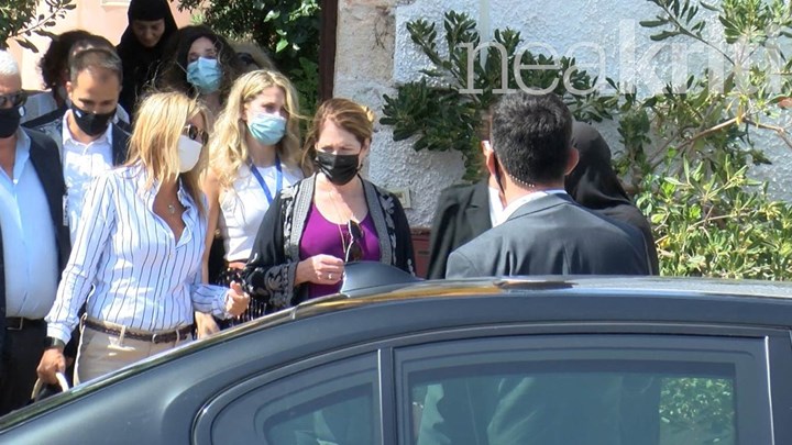 Μαρέβα Μητσοτάκη – Σούζαν Πομπέο: Η αδιαθεσία, η επίσκεψη στο μοναστήρι και το γεύμα στο παλιό λιμάνι Χανίων – ΦΩΤΟ