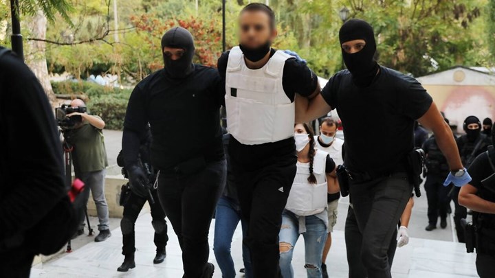 Επιχείρηση Αντιτρομοκρατικής: Βρέθηκε προκήρυξη της OΛΑ για την επίθεση στον ΣΕΒ σε USB του 42χρονου