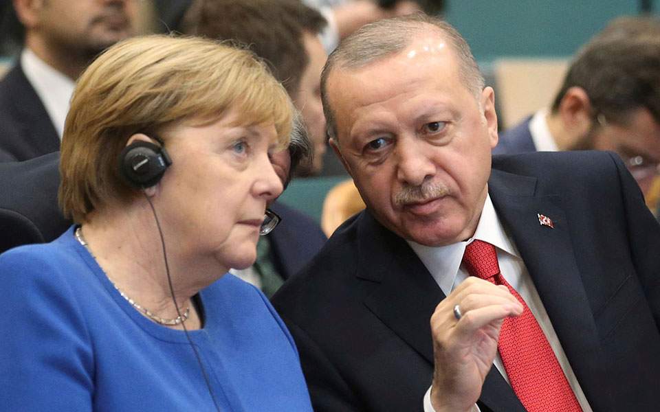 Μέρκελ: Επίσκεψη στην Τουρκία λίγο πριν πει “αντίο” στην Καγκελαρία