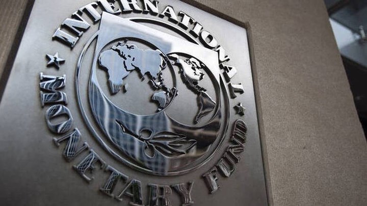 Το ΔΝΤ βλέπει οριακή βελτίωση στην Ελλάδα