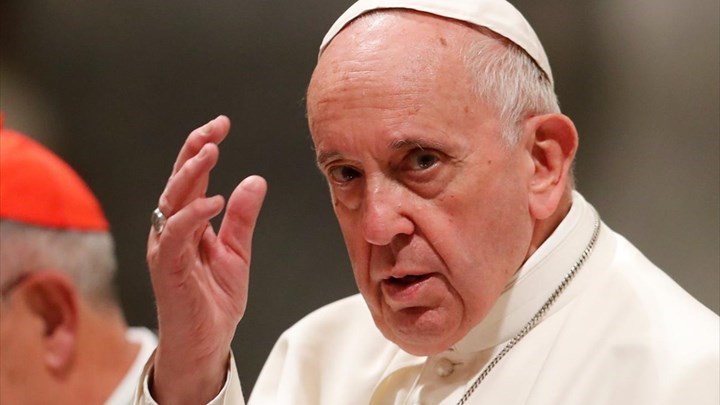 Ιστορική δήλωση του Πάπα: “Ναι” στις σχέσεις συμβίωσης των ομοφυλόφιλων – “Δικαιούνται μια οικογένεια”