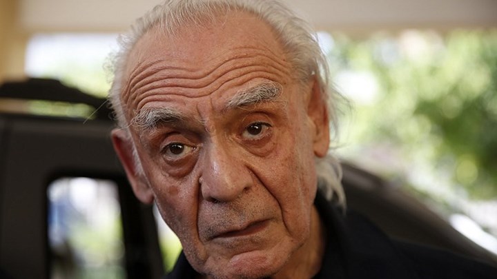 Άκης Τσοχατζόπουλος: Mε αναπηρικό καροτσάκι στον Άρειο Πάγο – ΦΩΤΟ