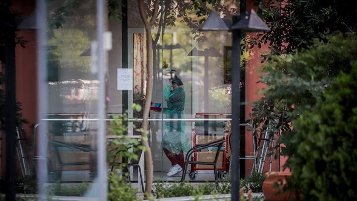 Κορονοϊός: Παρέμβαση εισαγγελέα για το γηροκομείο στον Άγιο Παντελεήμονα