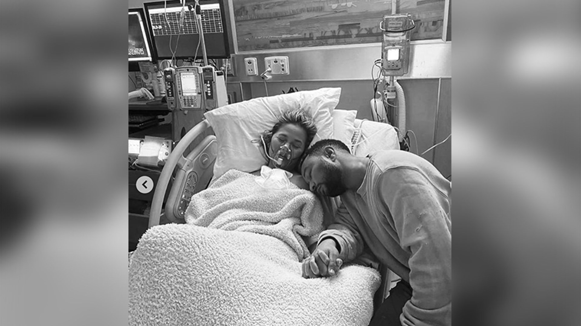 Chrissy Teigen: “Έχασε” το μωρό που περίμενε – Η συγκινητική της ανάρτηση