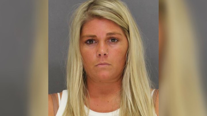 ΗΠΑ: 32χρονη είχε σεξουαλική σχέση με 16χρονο μαθητή – “Είστε ο εφιάλτης κάθε γονέα” της είπε ο δικαστής