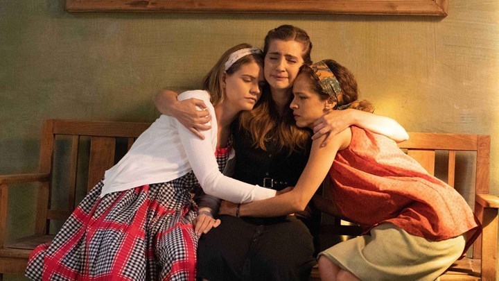 Άγριες Μέλισσες: Είσοδος “βόμβα” στο Διαφάνι – Ποια ηθοποιός μπαίνει ως “γυναίκα – μυστήριο”