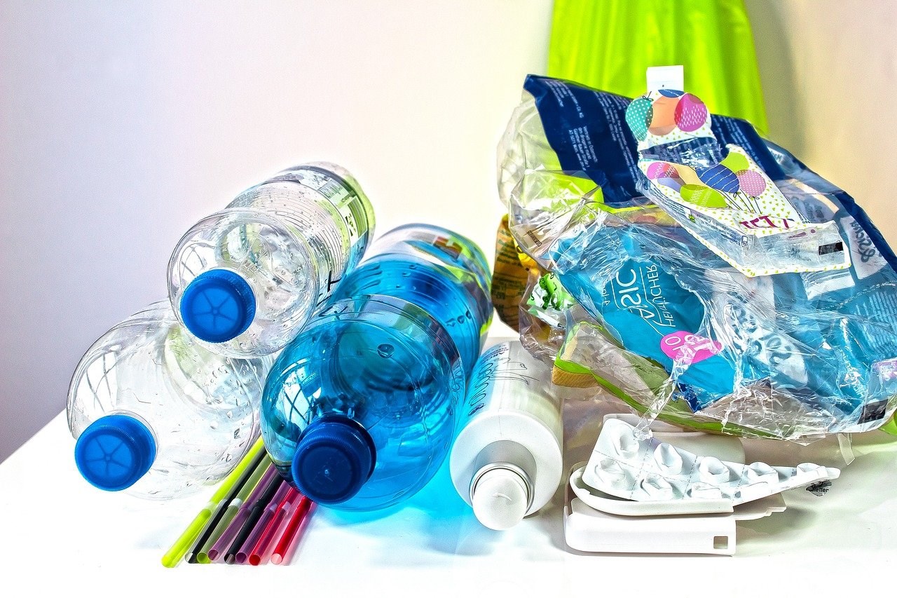Κατατέθηκε στη Βουλή το νομοσχέδιο για την κατάργηση των πλαστικών μίας χρήσης