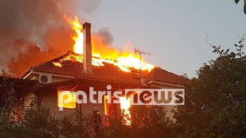 Φωτιά σε μονοκατοικία στον Πύργο: Πρόλαβαν να το εγκαταλείψουν οι ένοικοι – ΦΩΤΟ – ΒΙΝΤΕΟ