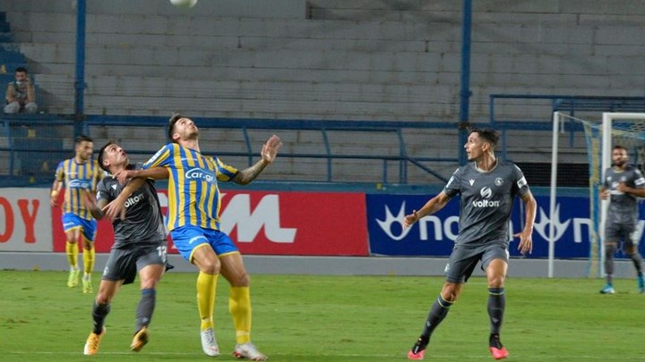 Super League: Όρθιος με 10 παίκτες ο Παναιτωλικός κόντρα στον Αστέρα Τρίπολης