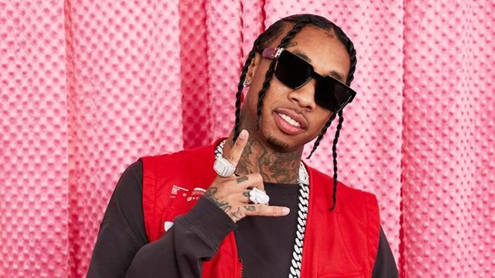 Viral: Χαμός με τη γυμνή φωτογραφία του ράπερ Tyga – Διαρροή ή προσωπική επιλογή;