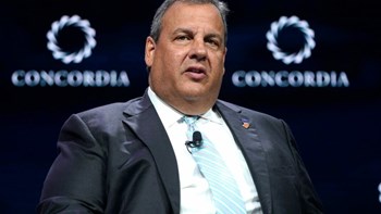 Κορονοϊός – ΗΠΑ: Στο νοσοκομείο ο σύμβουλος του Τραμπ Κρις Κρίστι μετά το θετικό τεστ