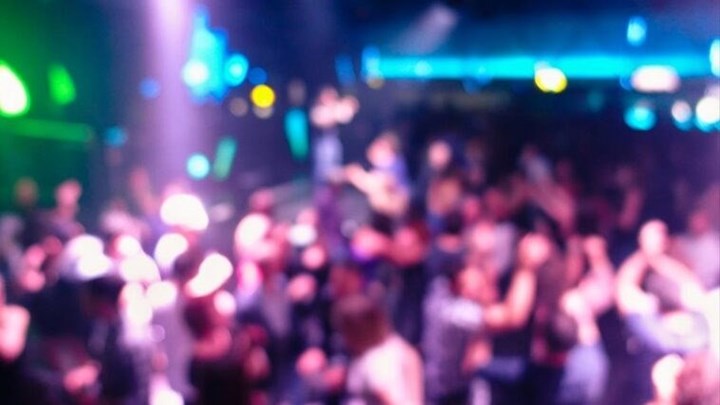 Κορονοϊός – Χαλκίδα: Αγνόησαν τα μέτρα και έκαναν πάρτι – “Βαριά” πρόστιμα σε δύο νυχτερινά μαγαζιά